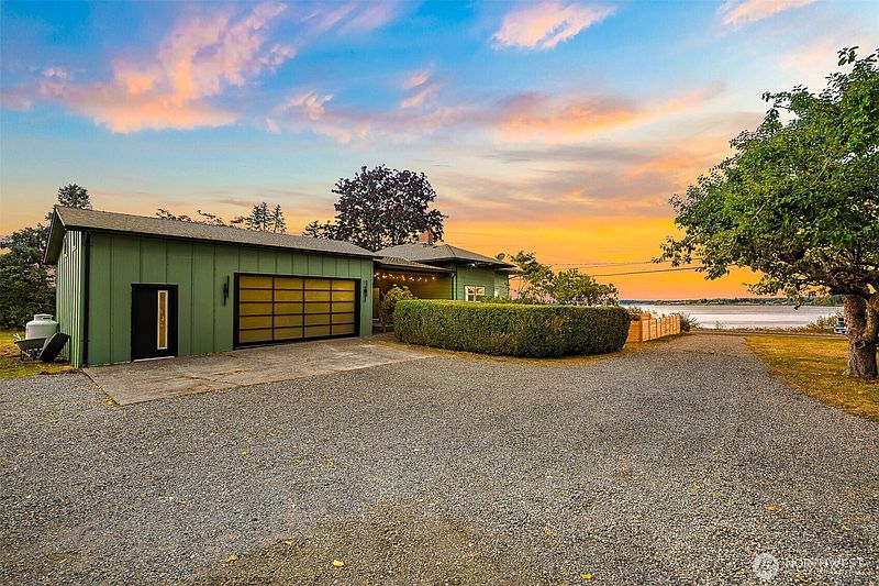 4th image of 4701 Drayton Harbor Road