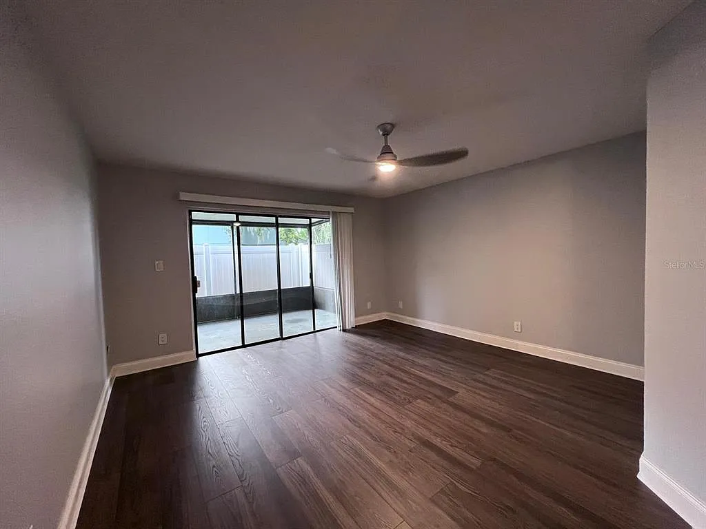 4 bed, 3.0 bath, 1611 sqft, $2,300 — Photo 2