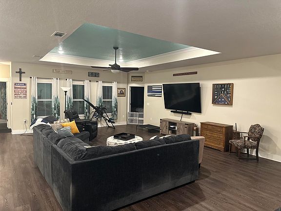 4th image of 6303 Jenks Dr