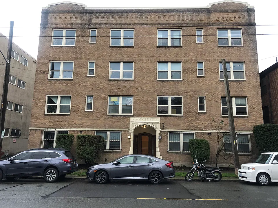 516 Bellevue Ave E #210