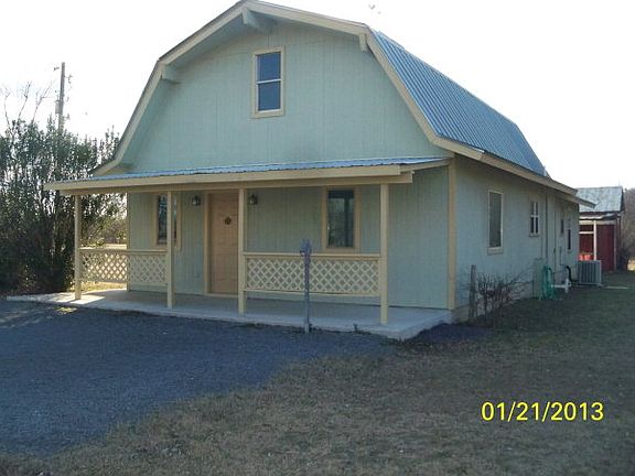 2nd image of 200 Lakeview Dr