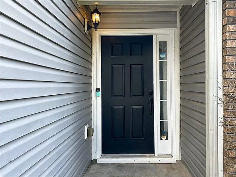 4 bed, 2.0 bath, 1690 sqft, $2,200 — Photo 4
