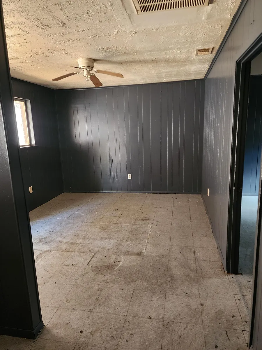 Building Photo - 3153 Pampas St