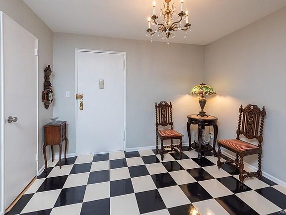 4th image of 98 Dehaven Dr APT 6A