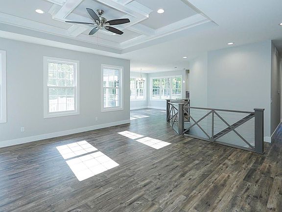 4th image of 2035 Toscana St