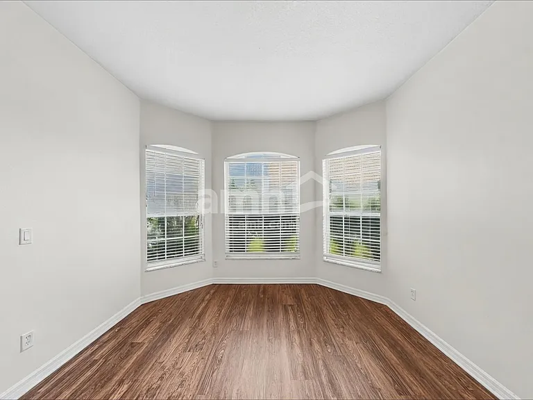 1726 Palmerston Cir — Photo 7