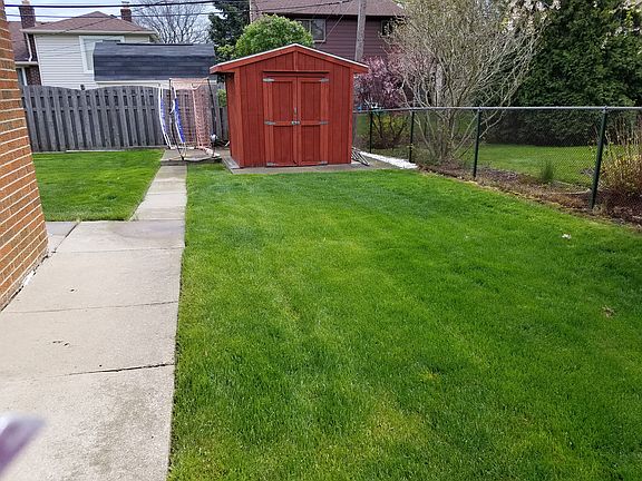 5th image of 36884 Manning Ct