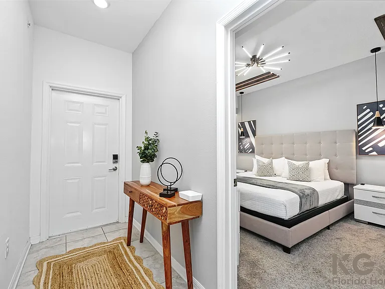 Paradox Cir — Photo 10