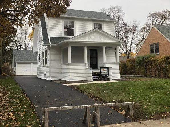 412 Meadow Ln, Libertyville, IL 60048