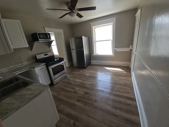 333 S Gardiner Ave #Ave2, Rockford, IL 61104