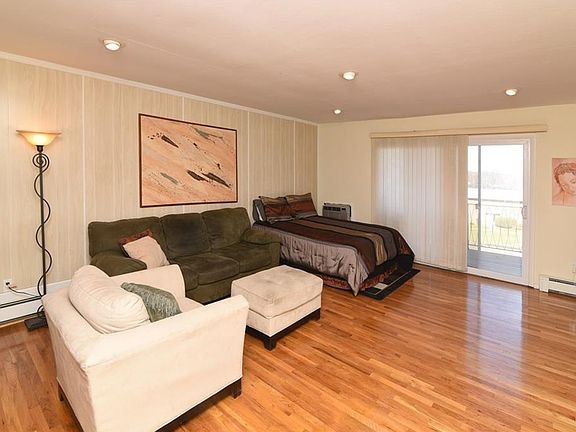 2nd image of 675 Route 6 APT B4
