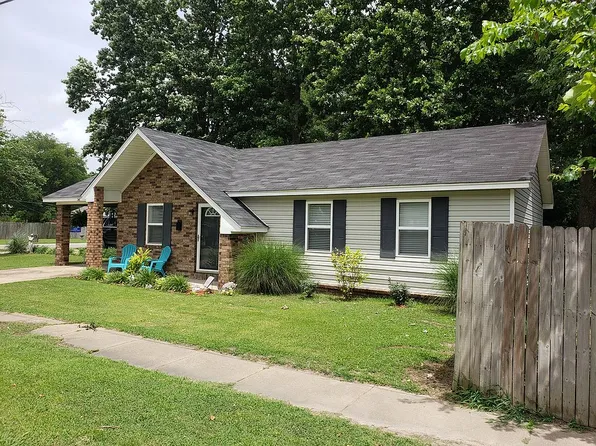 541 Plaza Ave, Trumann, AR 72472