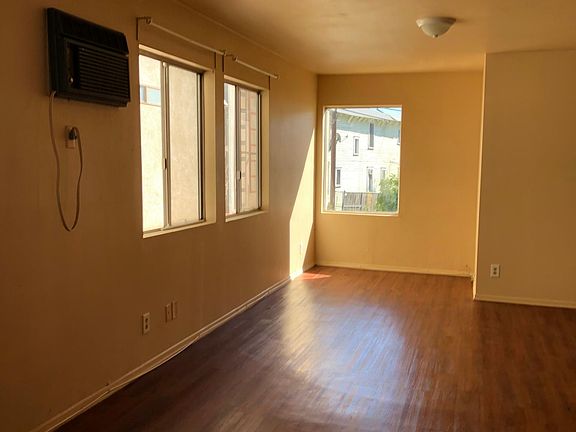 3rd image of 639 N Hill Pl #D