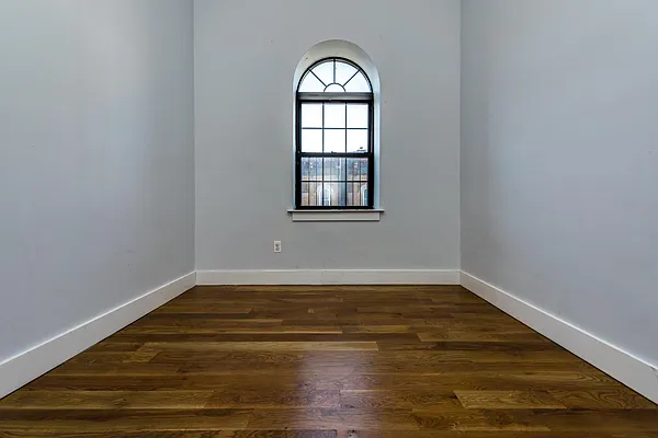 Rented by Nooklyn NYC LLC | media 30