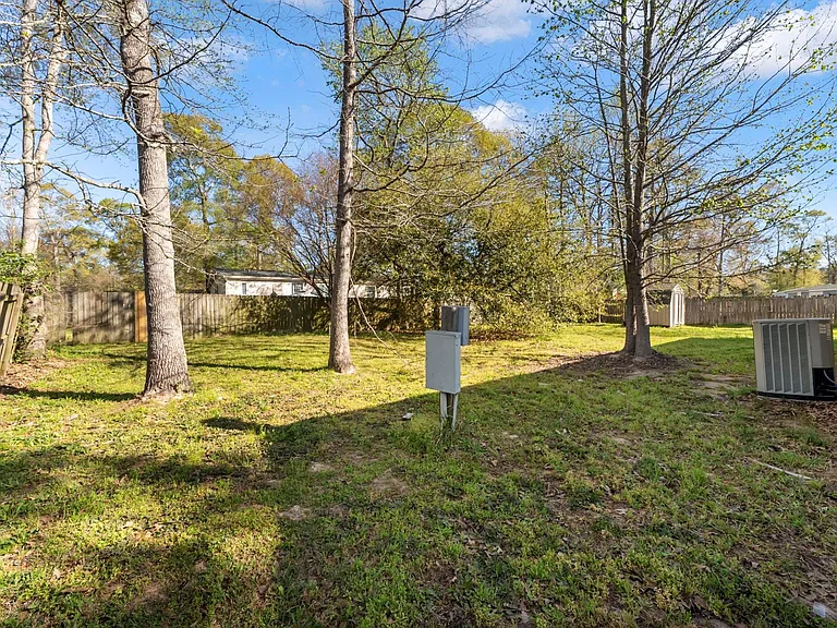 150 Pegasus Ct — Photo 48