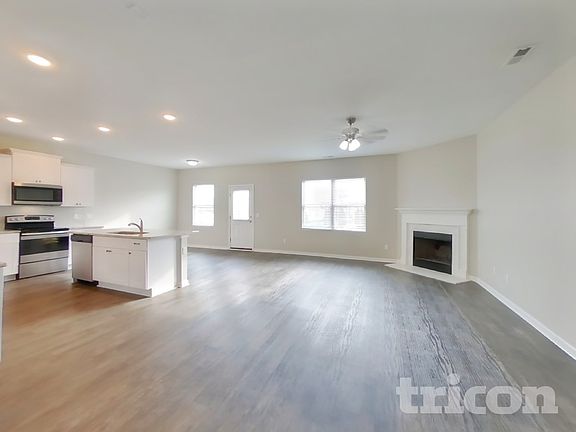 2nd image of 3012 Bishop Ln