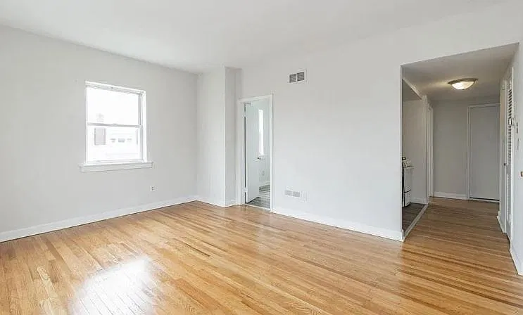 2 bed, $1,350 — Photo 4