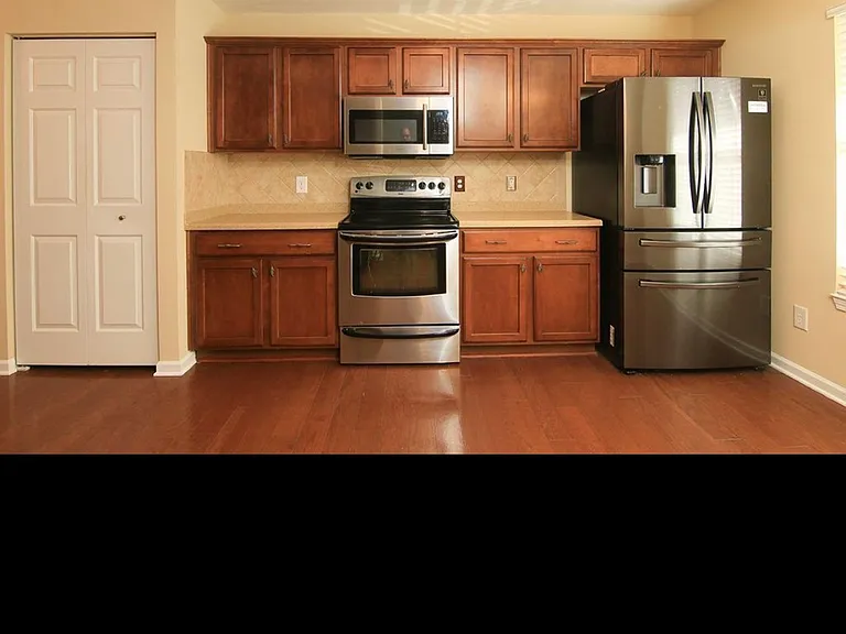 8843 Thornton Town Pl — Photo 16