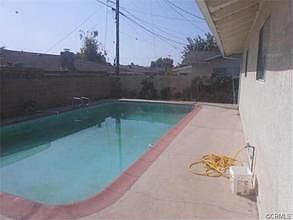 4th image of 627 E Whittier Ave