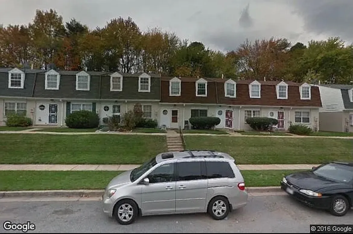 3 bed, 1180 sqft, $2,034 — Photo 1