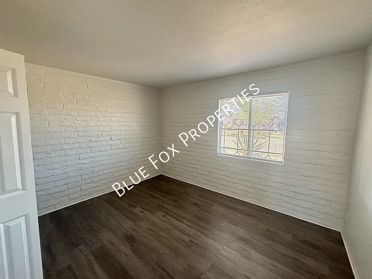 2780 W Via Del Santo — Photo 13