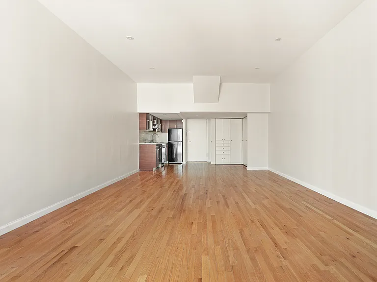 184 Thompson St #4E — Photo 5
