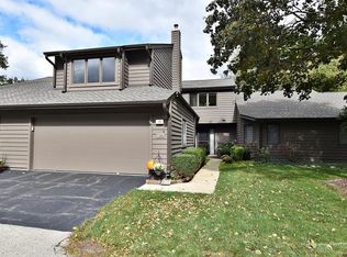 114 Elmtree Ct, Saint Charles, IL 60174