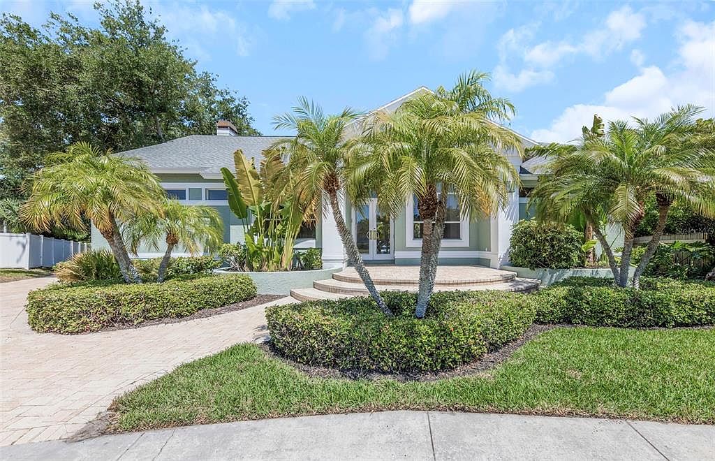 209 Highland Woods Dr, Safety Harbor — photo 2