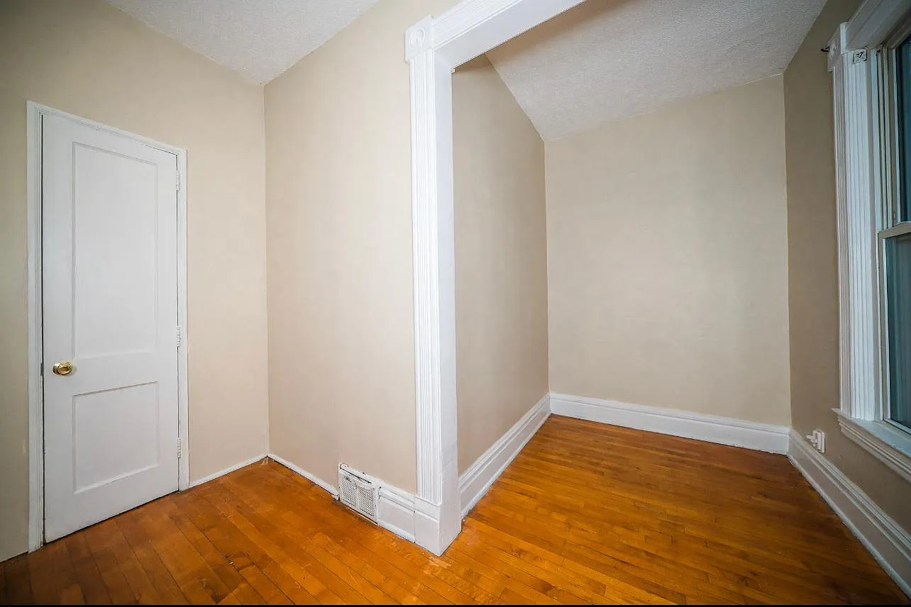 701 Bedford St — Photo 2