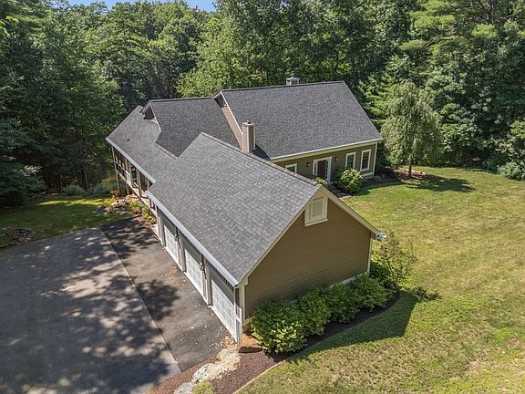 4th image of 430 Mashapaug Rd