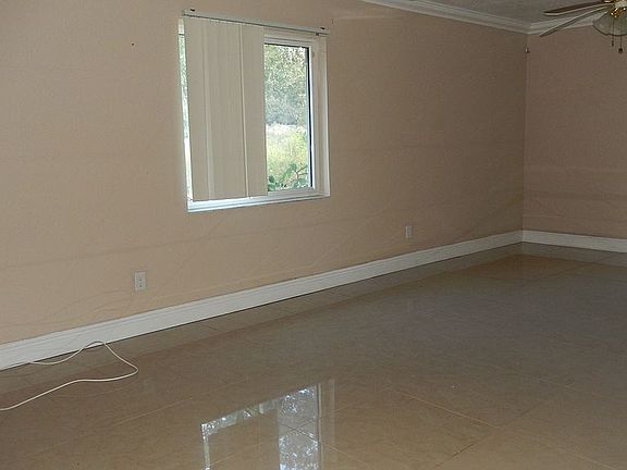 3rd image of 2803 Bloomingdale Ave #1