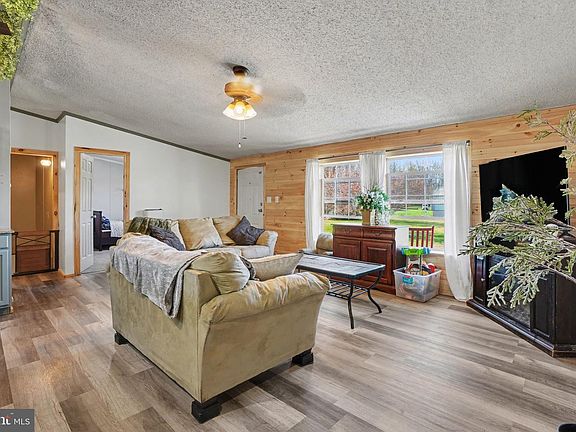 2nd image of 565 Mount Rock Rd