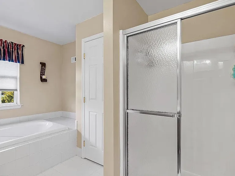 387 Wheatfield Cir — Photo 5