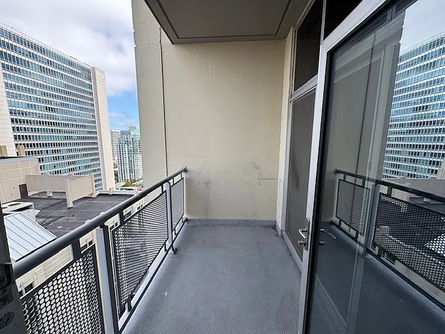 700 N Larrabee St #1902 — Photo 14