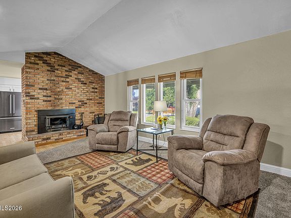 3rd image of 12320 S Hills Dr