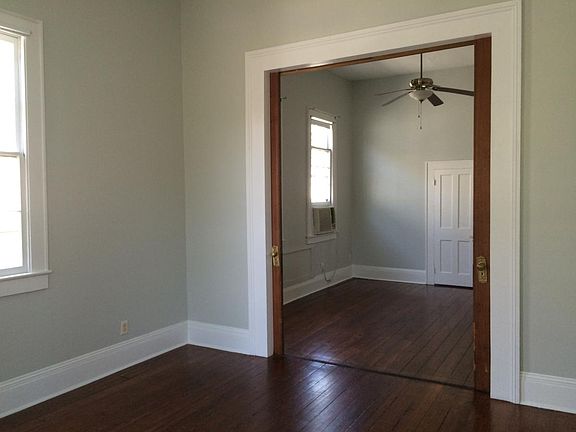 3rd image of 2613 Burgundy St