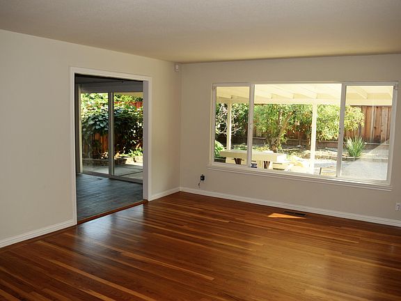 4th image of 4848 Pine Hill Ct
