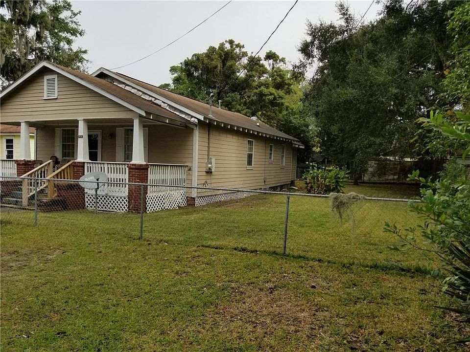 2nd image of 3404 Treville Ave