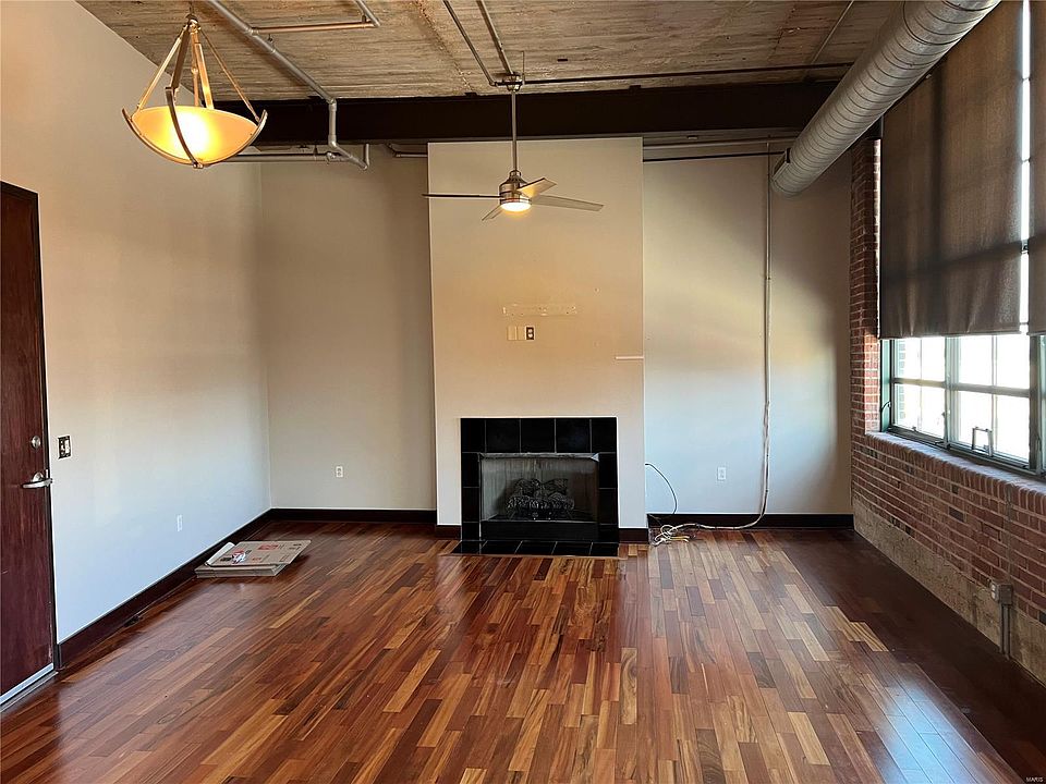 1st image of 2323 Locust Ave #501
