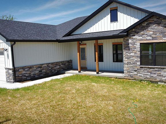 2nd image of 223 Crescent Dr
