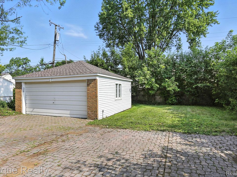 1808 W Twelve Mile Rd, photo 24