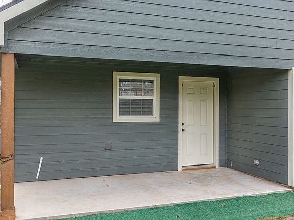 3rd image of 933 Rice St