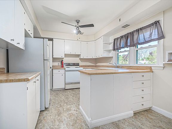 5th image of 1723 Park Ave