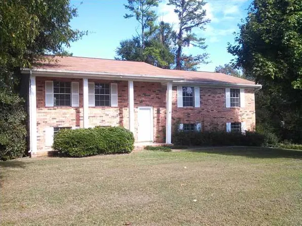 1829 Bay Hill Dr, Hixson, TN 37343