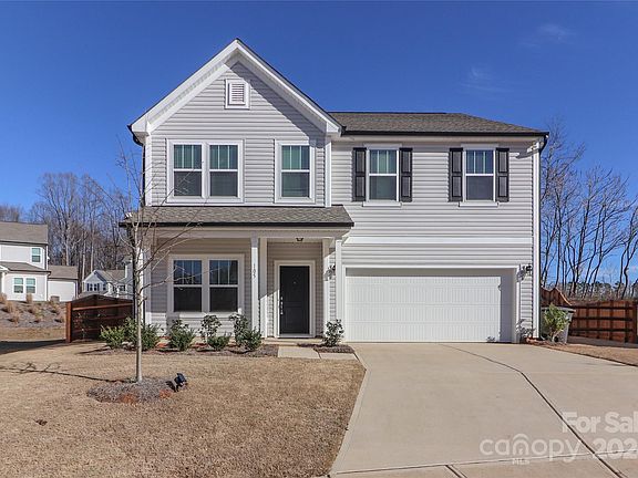 3rd image of 105 Tuppy Ct