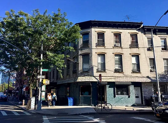 Rented by Worth Property Group | media 9