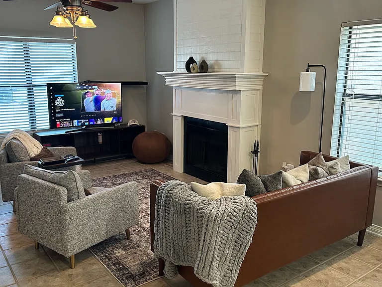 5131 Butter Creek Ln — Photo 2