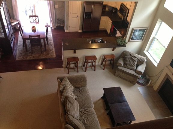 2nd image of 332 Lake Crossing Ave