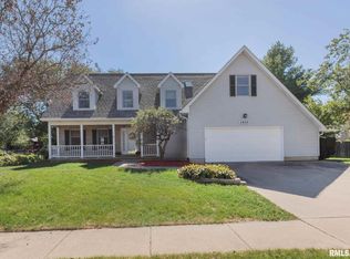 3905 Deertrail Rd, Bettendorf, IA 52722