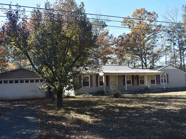 115 Falcon St, Selmer, TN 38375